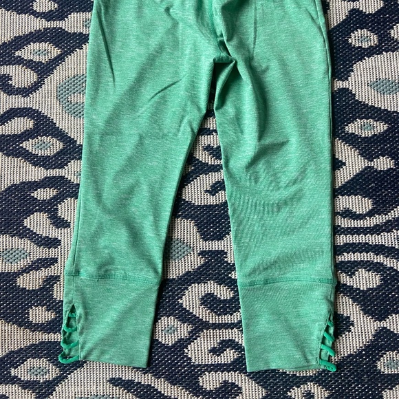 Prana Tori Capri Yoga Leggings - Picture 2 of 7